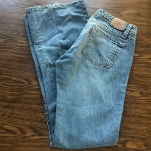 Levi’s 524 flare